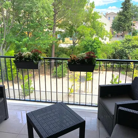 Design Au Coeur De Avec Parking Prive * Montpellier